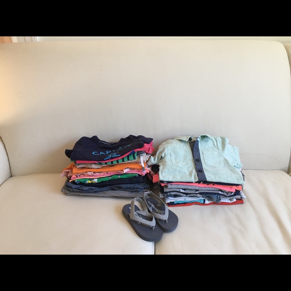 Baby Gap Essential summer boys 12-18mo lot (32pc)